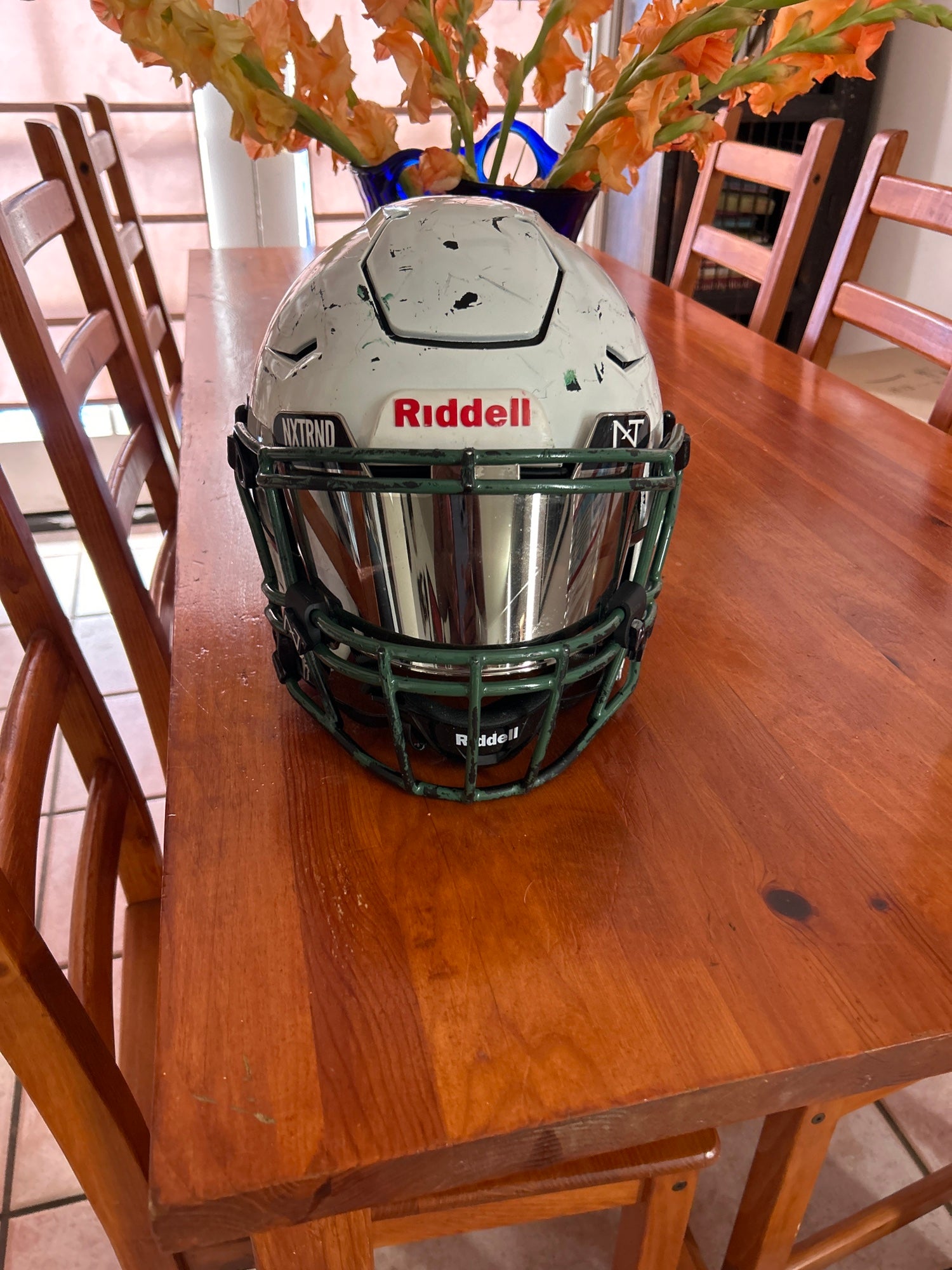 Mirror Visor on a Cardinal Speedflex  Football helmets, Football swag,  Cardinals football