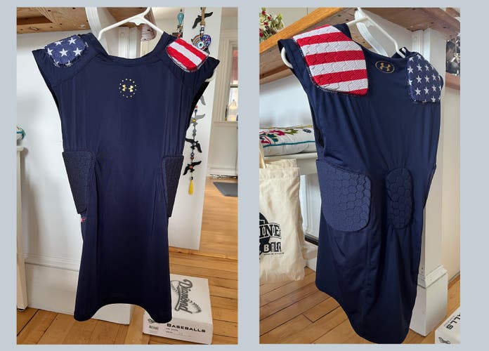 Adult XL Under Armour Heat Gear with USA pattern - Dark Navy