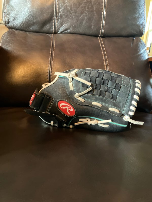 Rawlings Fastpitch Softball Glove 11.5” RHT