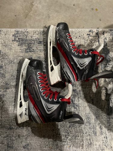Used Bauer Vapor Hockey Skates