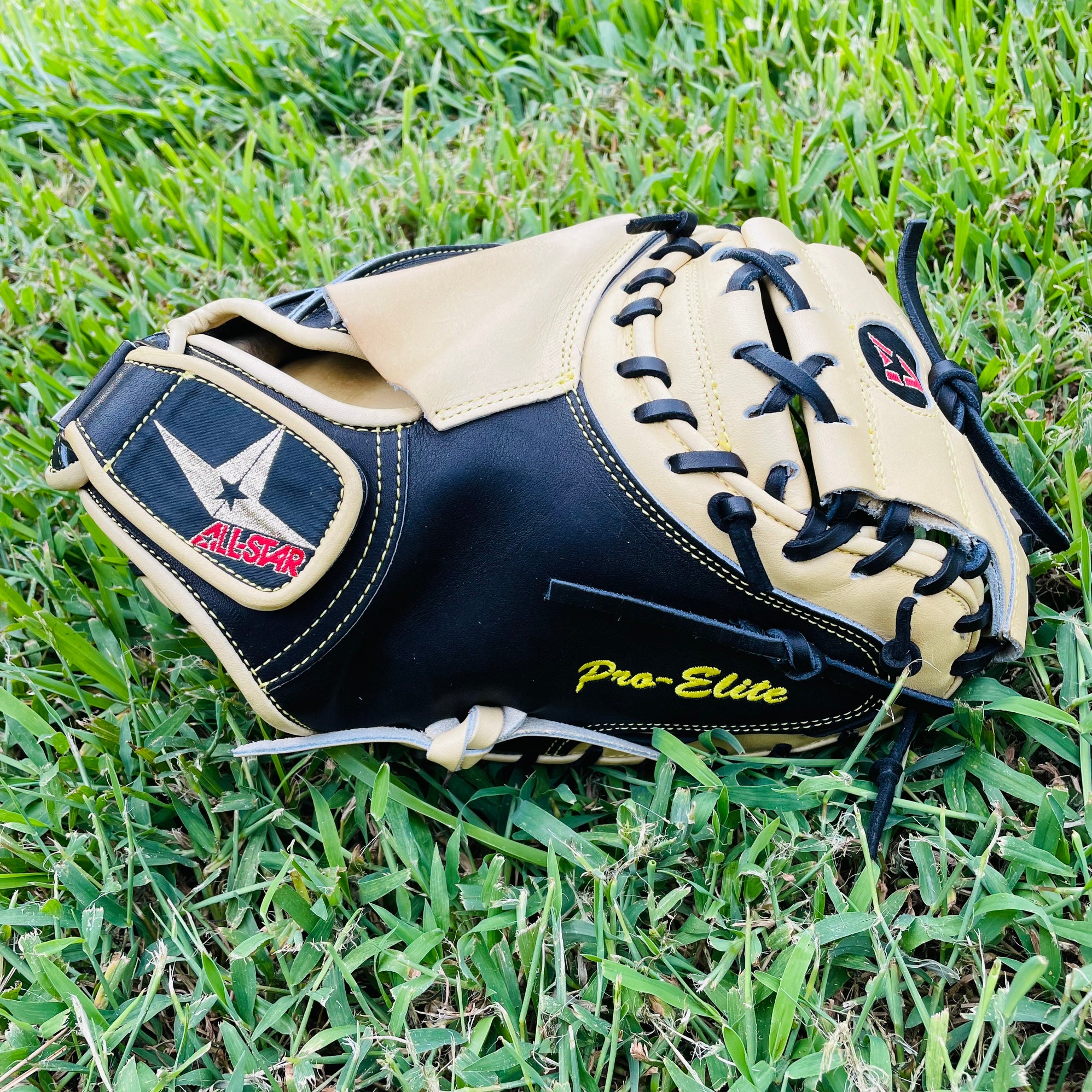 All Star Pro Elite Series 33.5 Baseball Catcher's Mitt (CM3000SB