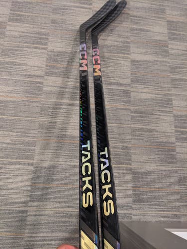 2-Pack New Pro Stock RH CCM FT6 Pro Hockey Sticks Wrapped as Unreleased Tacks - 85 Flex P28M