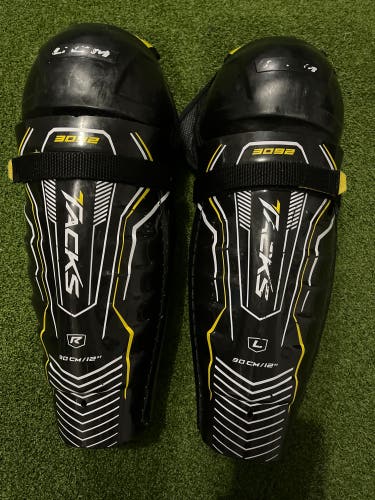 Very Good Condition! Used 12” CCM Tacks 3092 Shin Pads