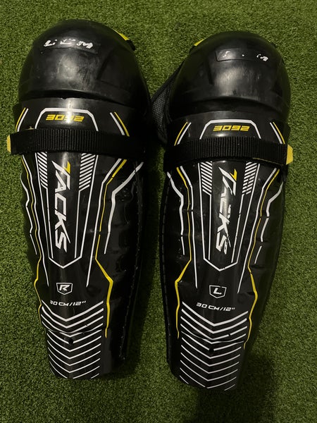 Very Good Condition! Used 12” CCM Tacks 3092 Shin Pads