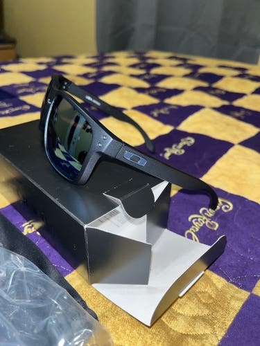 Oakley Holbrook XL Sunglasses