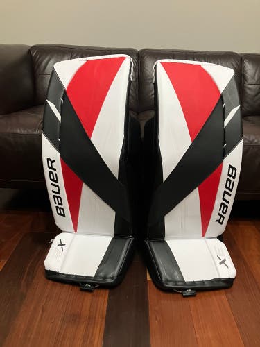 Medium Bauer Vapor 3X Goalie Leg Pads