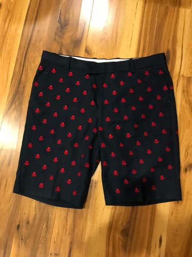 G/FORE Men Mini Skulls Logo Performance Golf Shorts Size 34 EUC