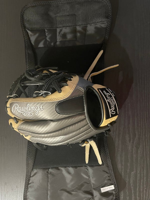 New Infield 11.5" Heart of the Hide Baseball Glove