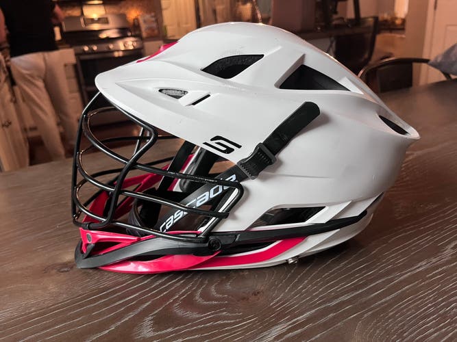 Player's Cascade S Helmet