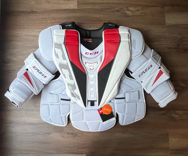 New Large CCM Extreme Flex 5 Pro Goalie Chest Protector