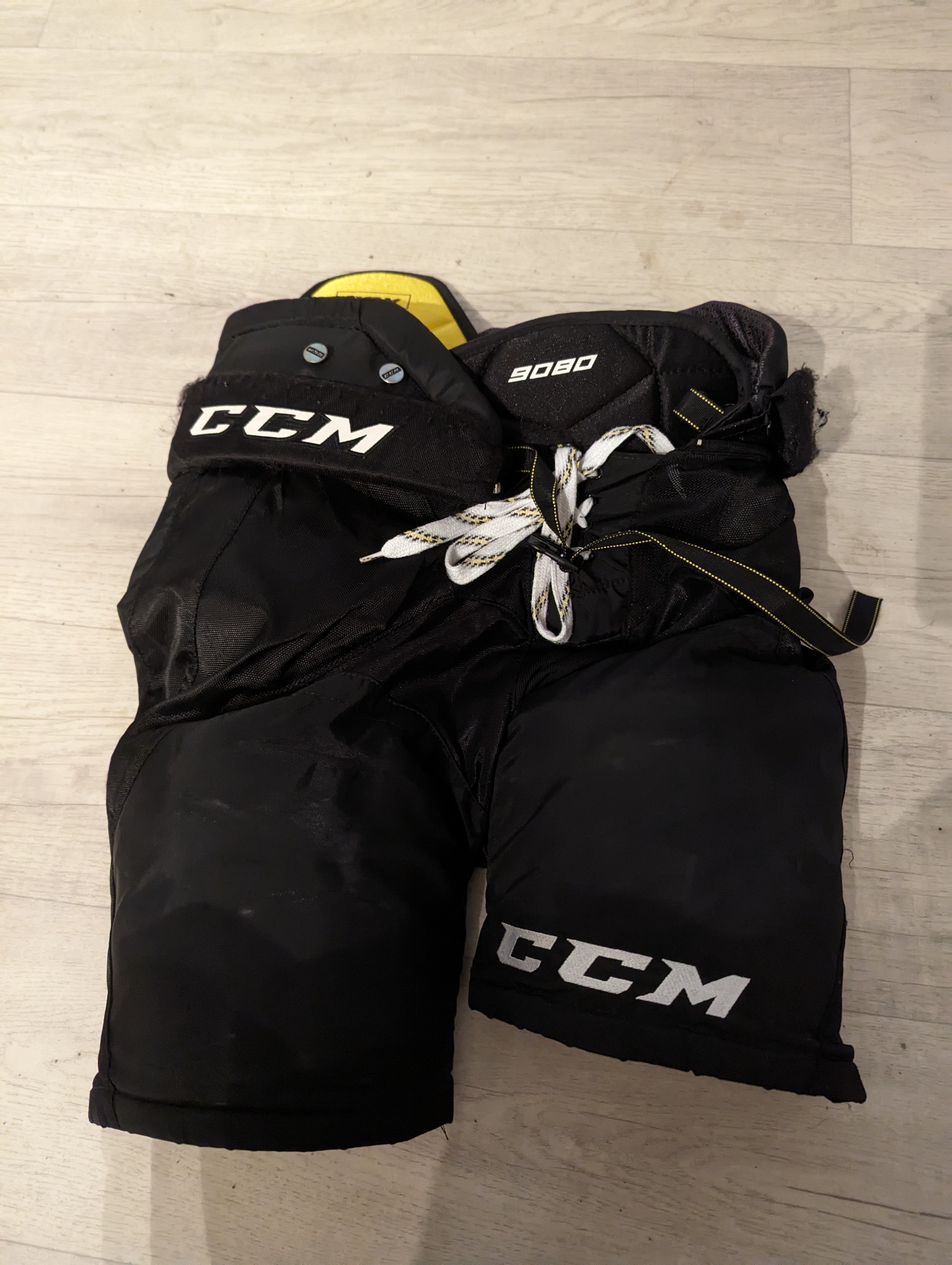 Senior Used Small CCM Tacks 9080 Hockey Pants