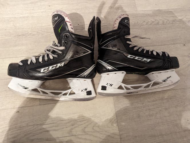 Senior Used CCM RibCor 76K Hockey Skates Regular Width Size 9
