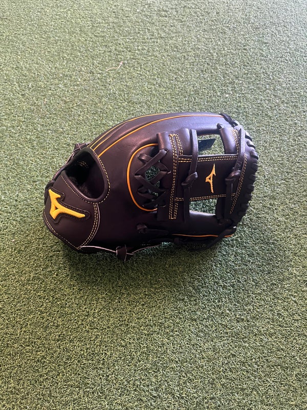 Mizuno Infield 11.5" Pro Select Baseball Glove