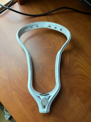 White Used Maverik Kinetik