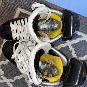 Senior Used Bauer Supreme 1S Pro Hockey Skates Narrow Width Size 7.5