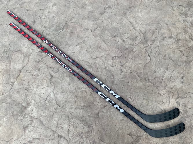 2 Sticks CCM JetSpeed FT5 Pro Stock Hockey Stick Grip 85 Flex P90 Right 4411