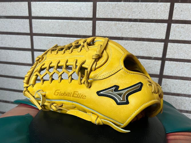 New Outfield 13" Mizuno Global Elite Baseball Glove