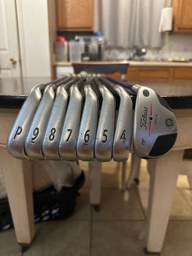 Titleist Men's Right Handed Stiff Flex Graphite/Steel Shaft AP1 Iron Set