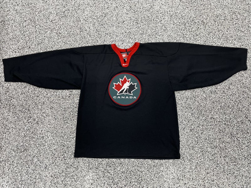 Vintage Nike Team Canada Hockey Jersey. Small