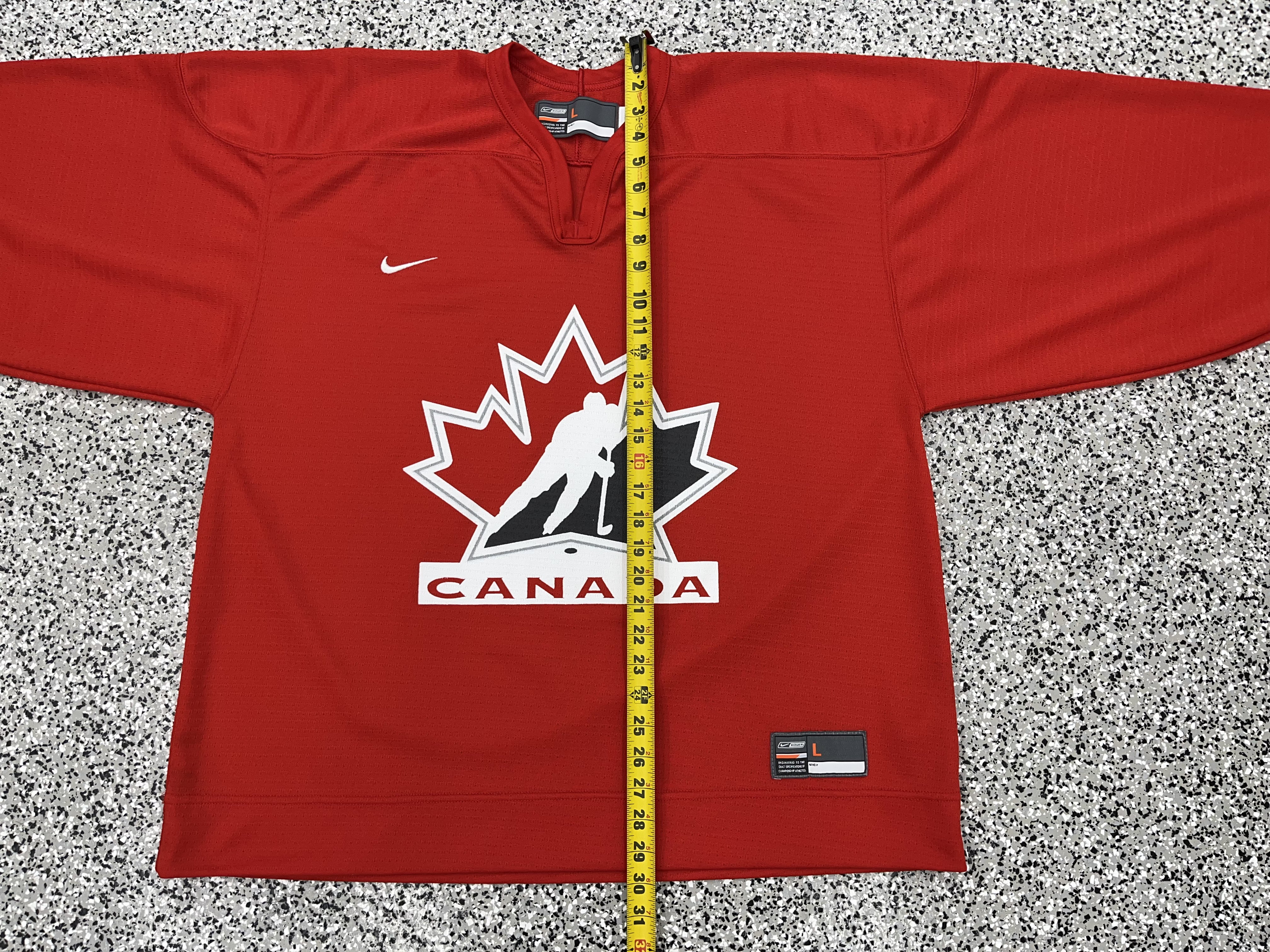 Vintage Nike Team Canada 2002 Salt Lake Olympic Hockey Jersey Red