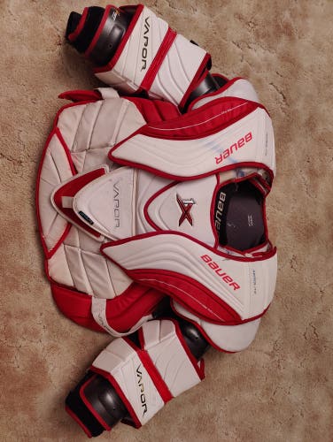 Used Medium Bauer Vapor 1X Goalie Chest Protector