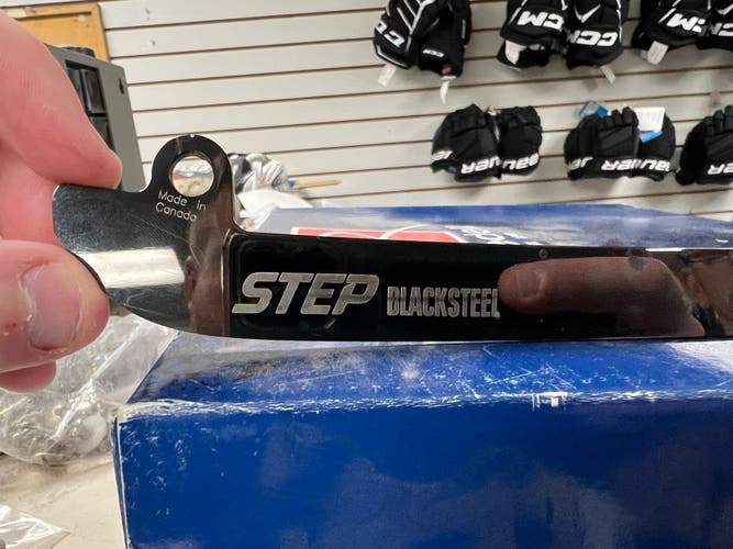 New Step Steel 263 mm Blacksteel