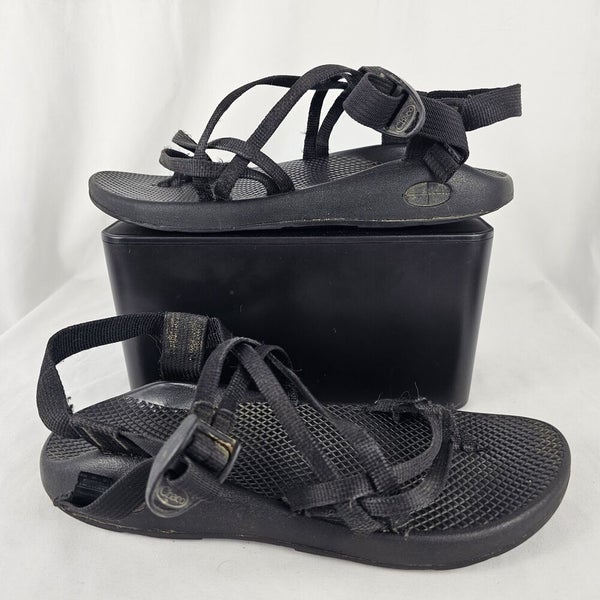 Strappy athletic online sandals