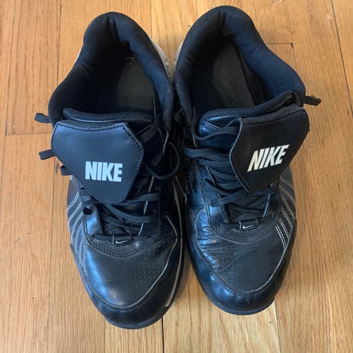 Nike Baseball Trainer Shoes (Size 11)