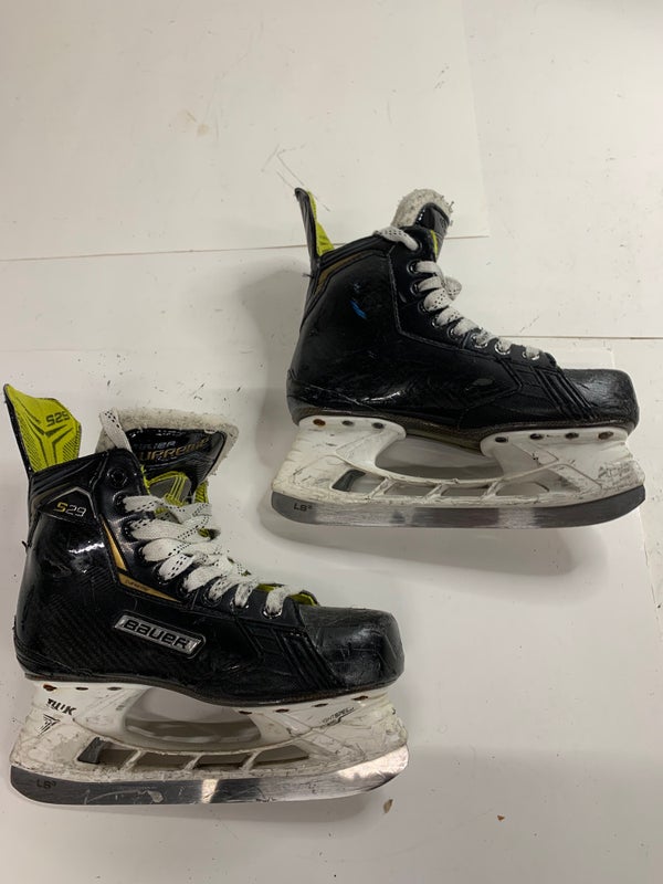 Junior Used Bauer Supreme S29 Hockey Skates D&R (Regular) 5.5