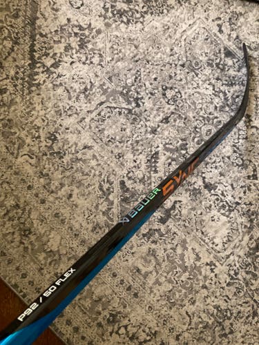 Junior Right Handed Bauer Nexus Sync Hockey Stick P92