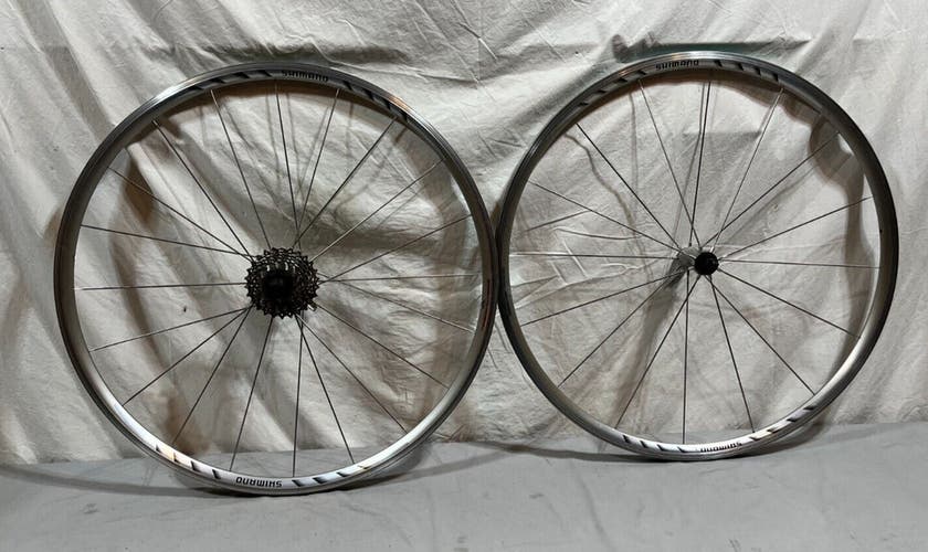 Shimano WH-R550 9-Speed 20/16-Bladed Spoke Silver Aluminum 700C Road Wheelset