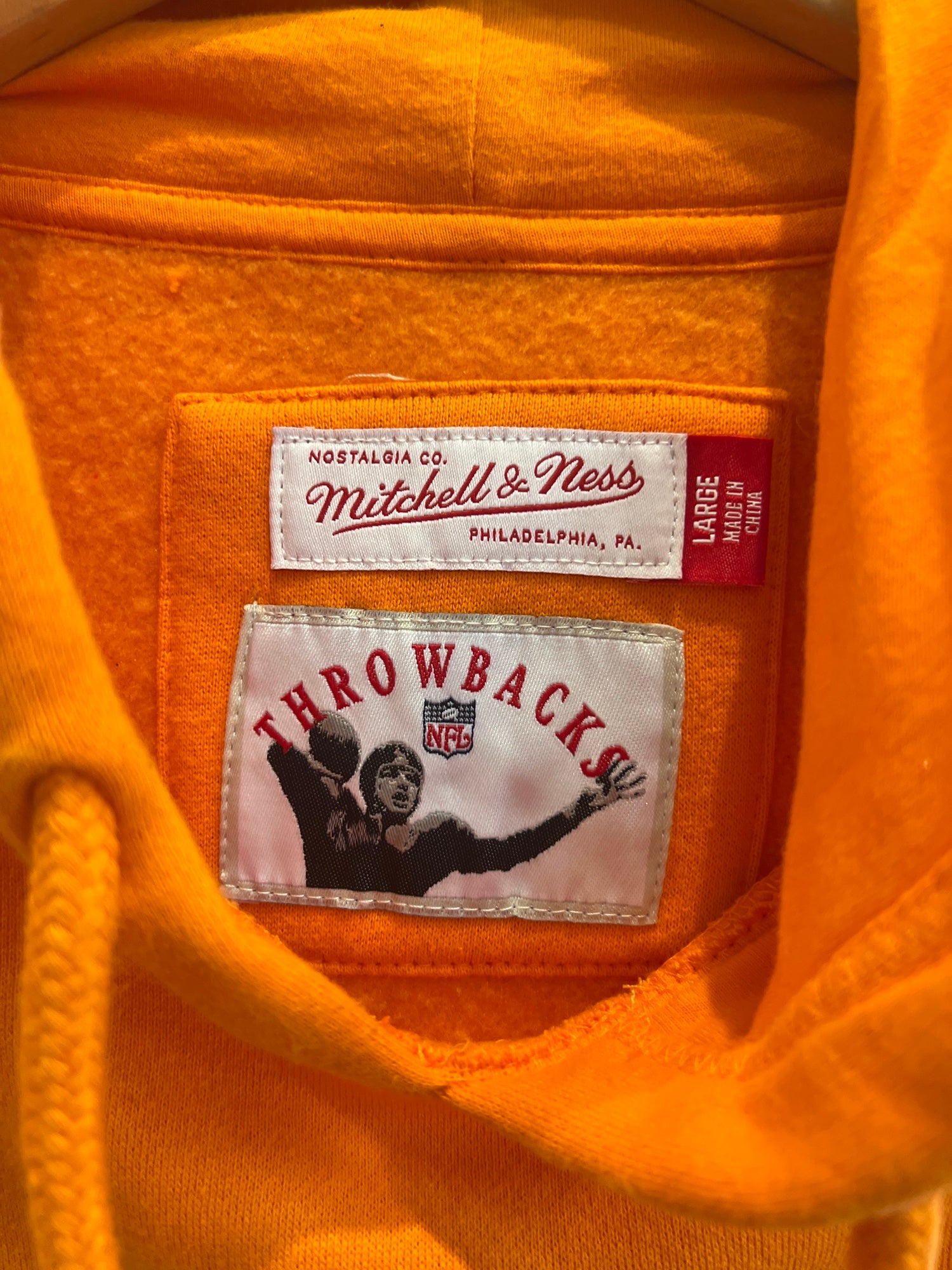 Mitchell & Ness Tampa Bay Buccaneers NFL Throwbacks Short Sleeve Thick  Hoodie Md