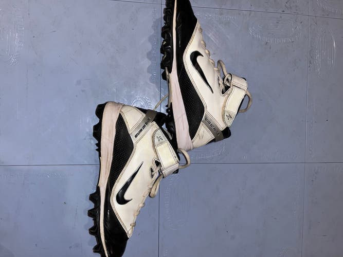 Men's Used Size 6.5 Nike Football Cleats