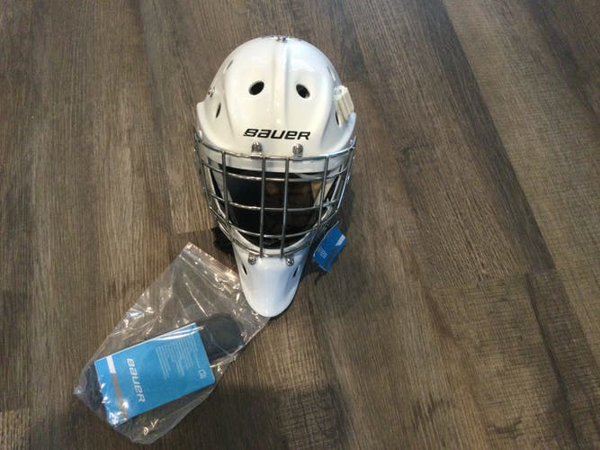 Senior New Bauer 940 Goalie Mask