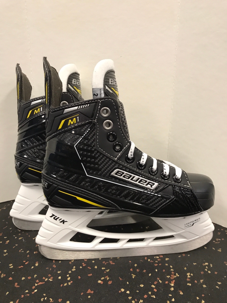 Junior New Bauer Supreme M1 Hockey Skates Regular Width Size 2