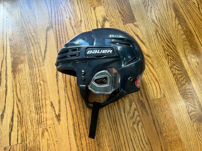 Used Medium Bauer Re-Akt 75 Helmet