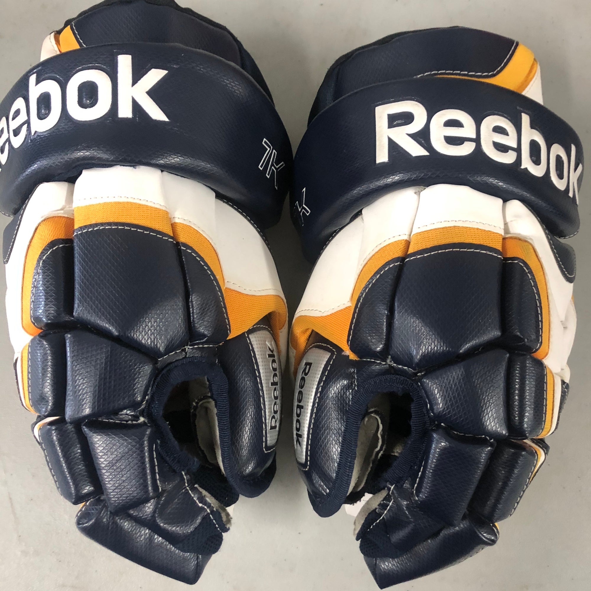 Used Franklin Sergei Fedorov Gloves 9