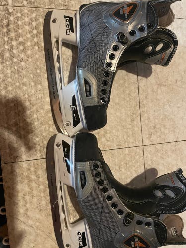 Used CCM Regular Width Size 6 Tacks Vector Pro Hockey Skates