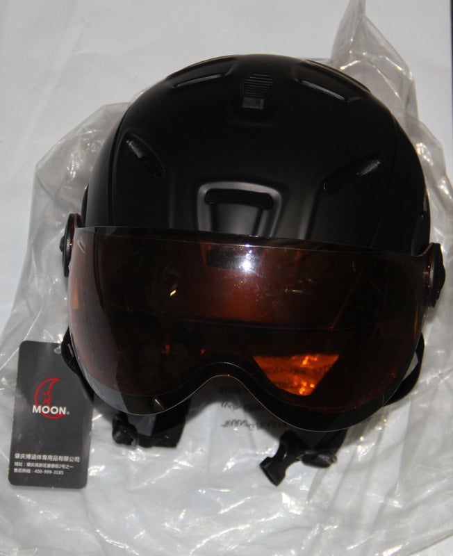 New moon Snowboard Helmet with Integrated Goggles Shield  Ski Snow Helmets M s