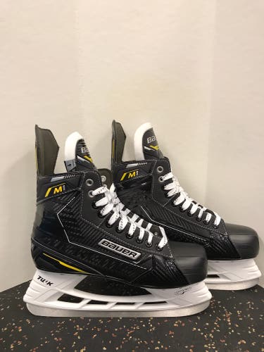 Senior New Bauer Supreme M1 Hockey Skates Regular Width Size 9