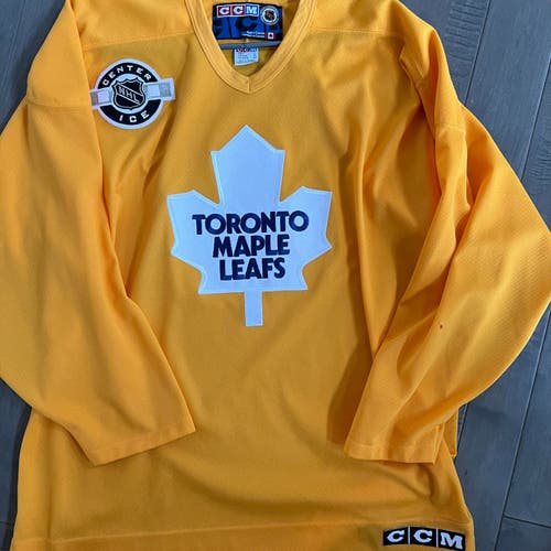 Toronto Maple Leafs Yellow XL Men's CCM Jersey