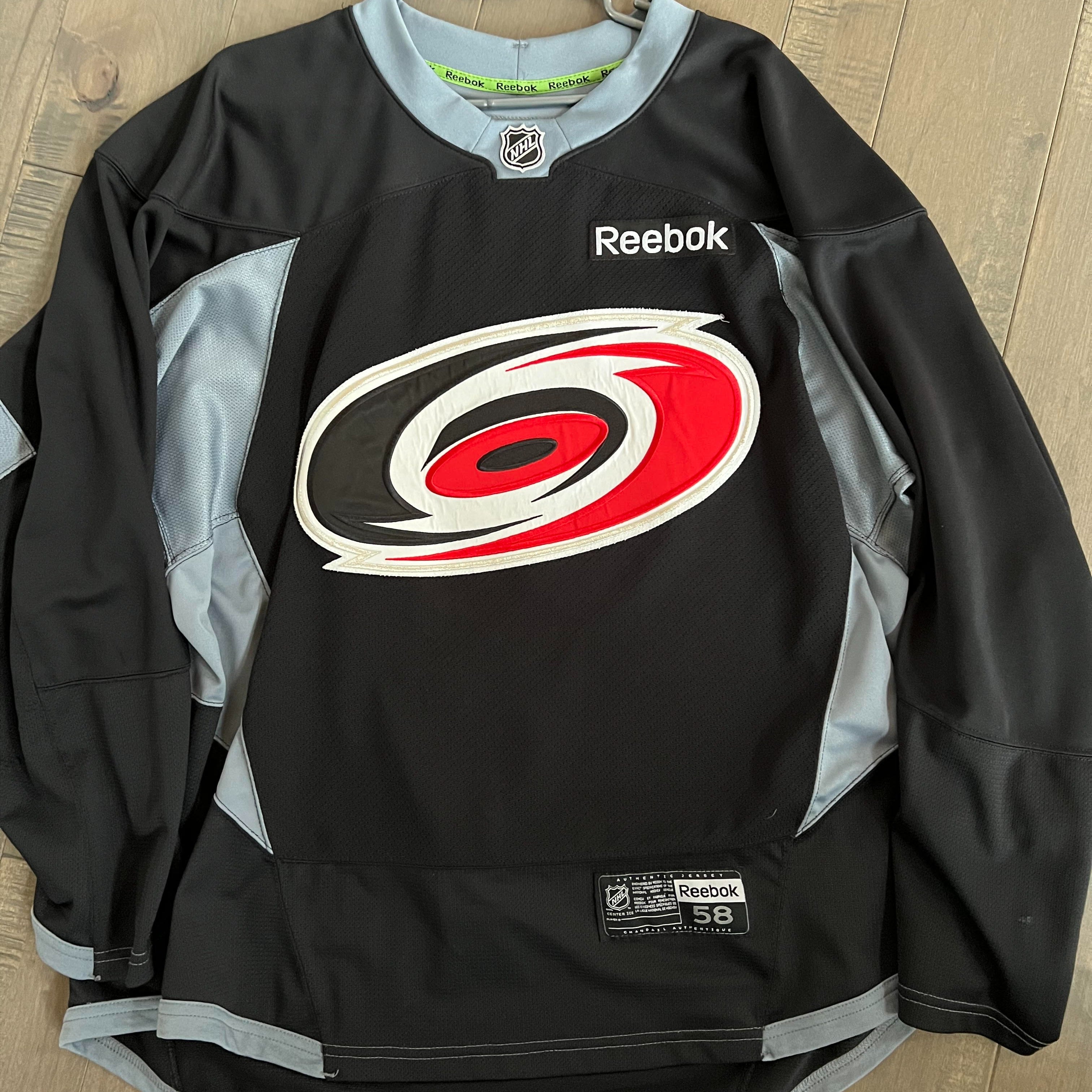 Carolina Hurricanes Lintuniemi Adidas Authentic MiC Away Jersey - 58