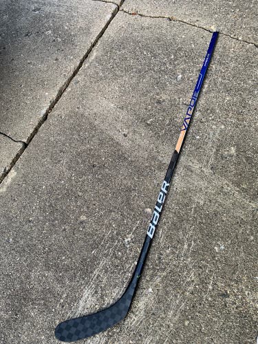 Repaired Bauer Vapor Hyperlite Pro Stock Hockey Stick Right P28 77 Flex 0073