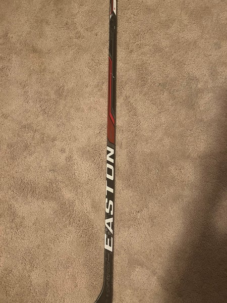 Easton V9E Grip Sr. Hockey Stick  Hockey stick, Hockey, Easton hockey