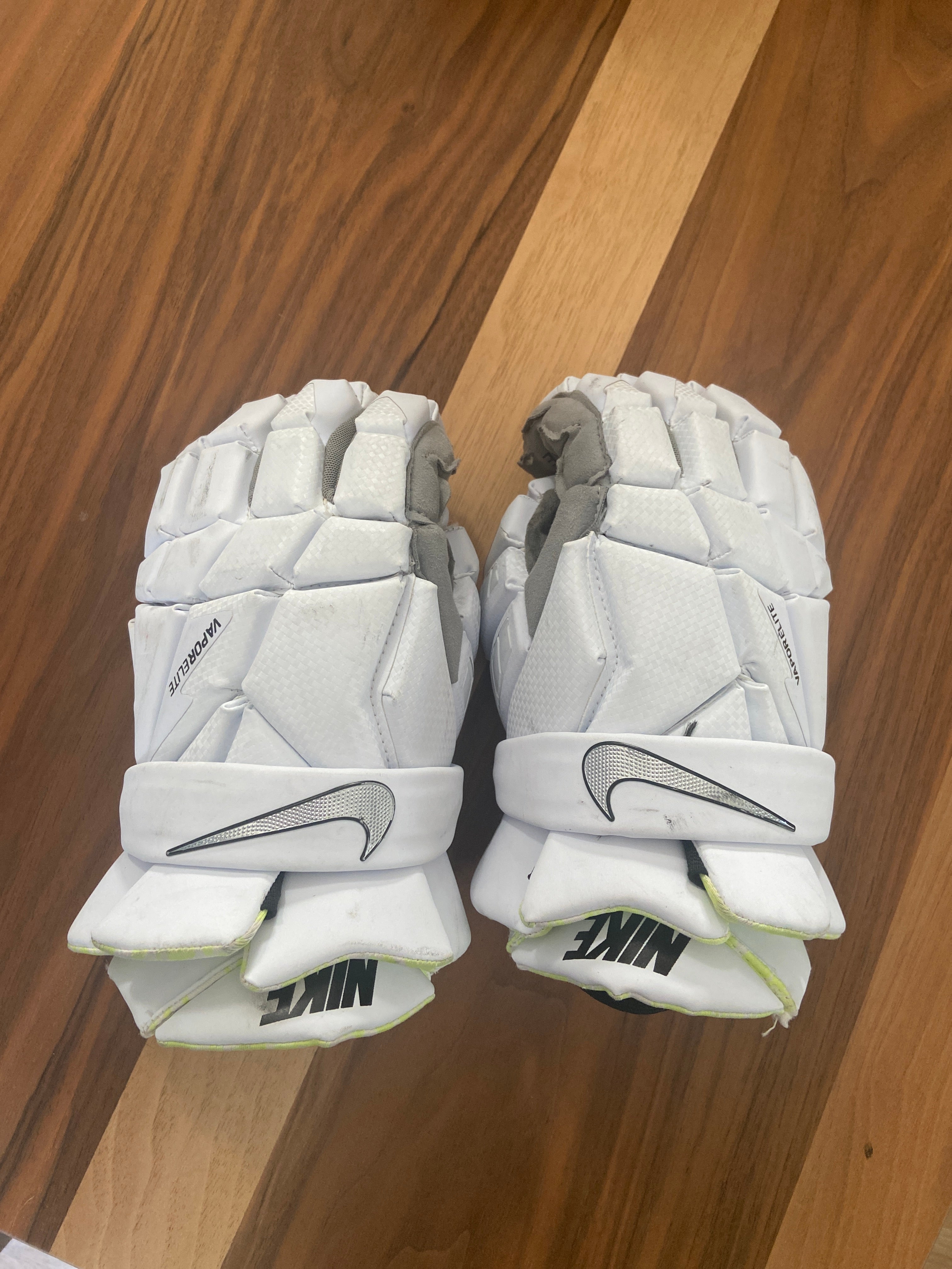 Nike Vapor Elite Lacrosse Gloves White / Medium