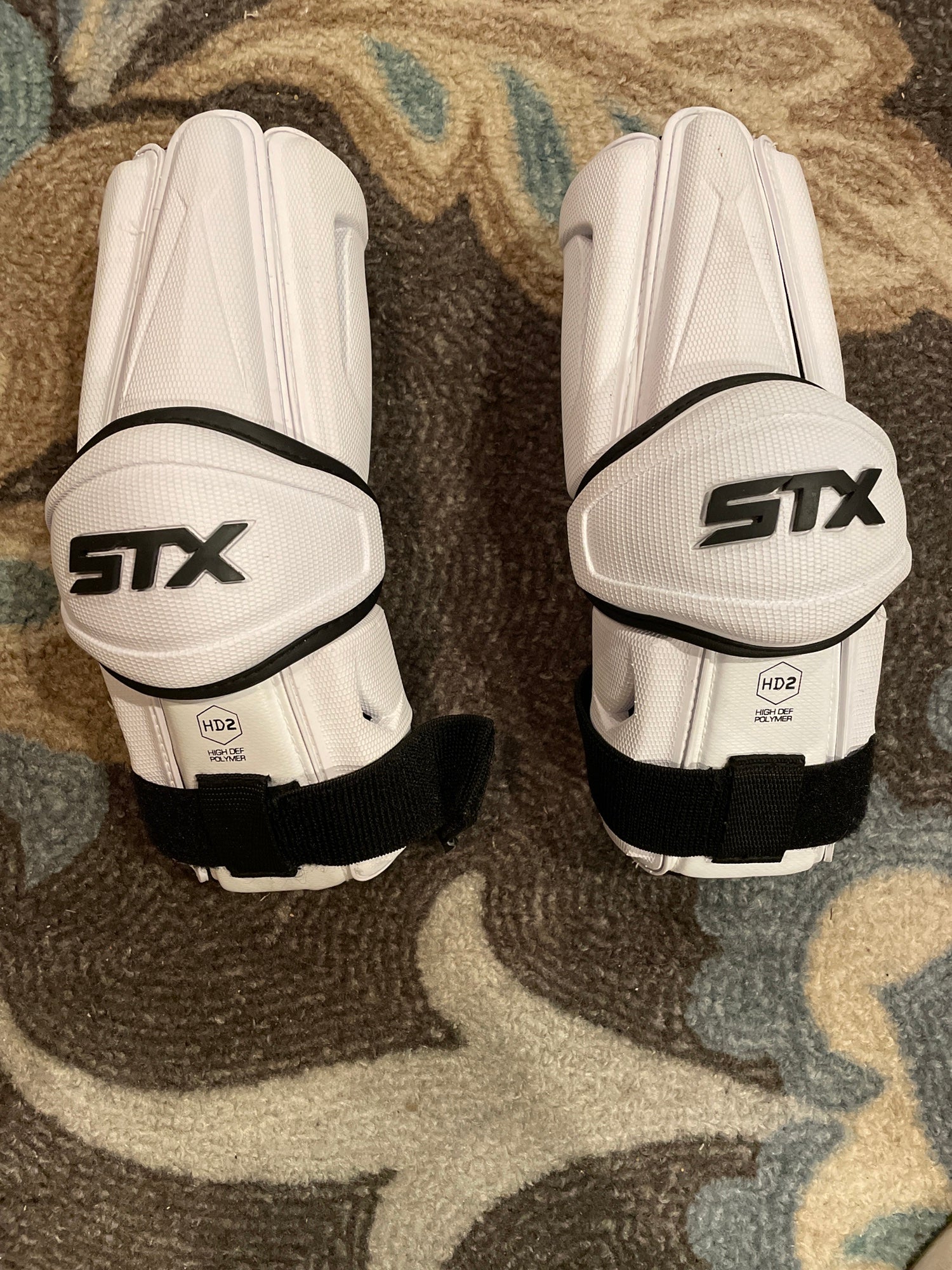 STX Stallion 900 Lacrosse Arm Pads Medium / White