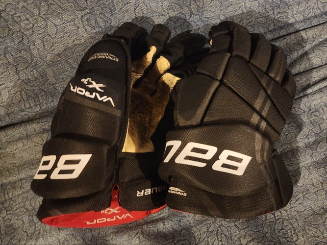 Used Bauer Vapor X3.0 Gloves 15"