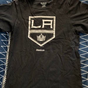Black and Grey Used LA KINGS Small Men's Shirts