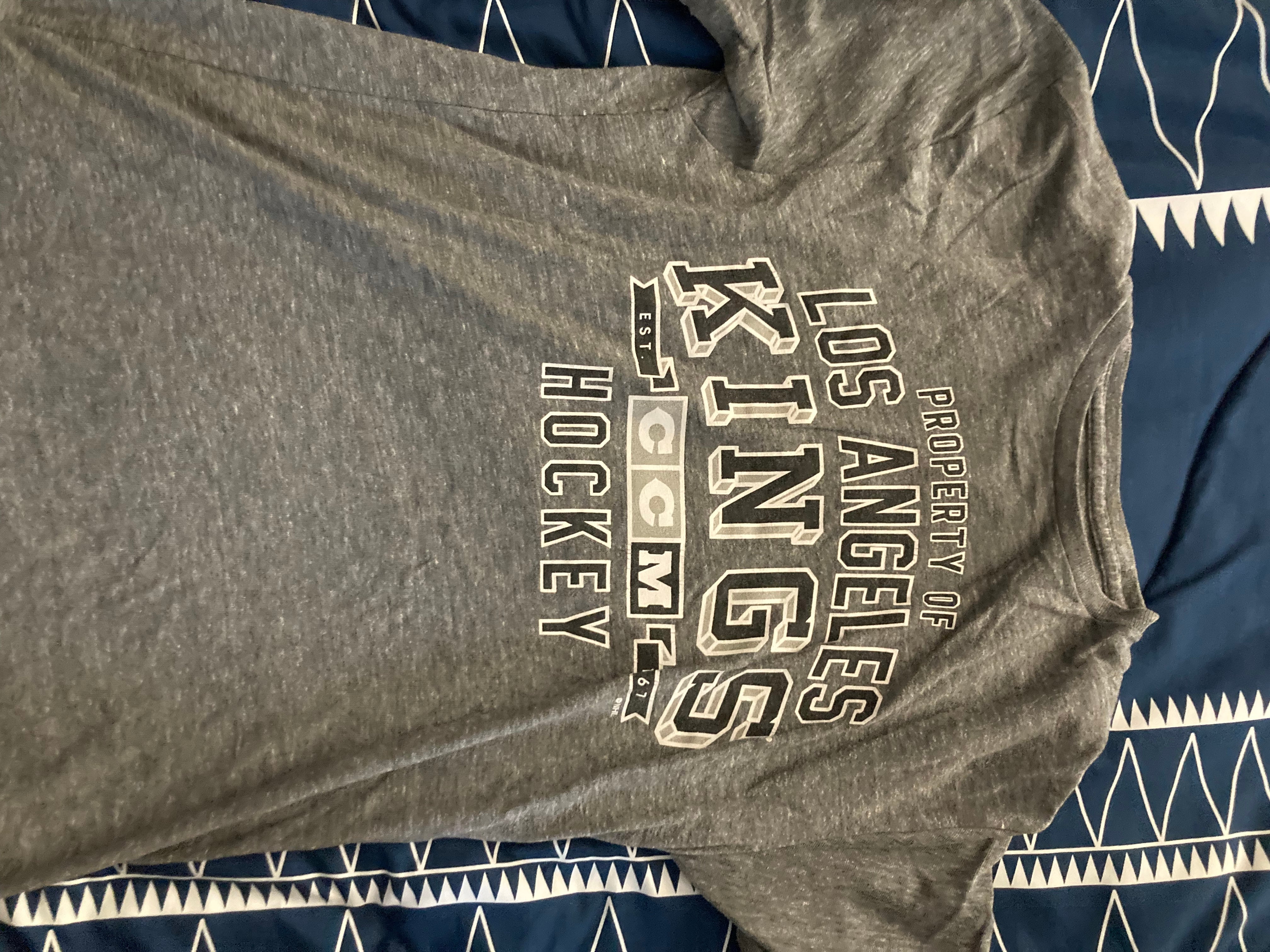 Black and Grey Used LA KINGS Small Men's Shirts