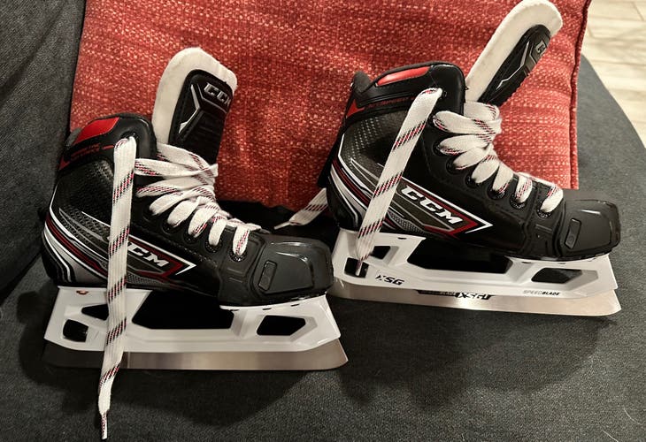 Junior Used CCM Jetspeed ft460 Hockey Goalie Skates Regular Width Size 1
